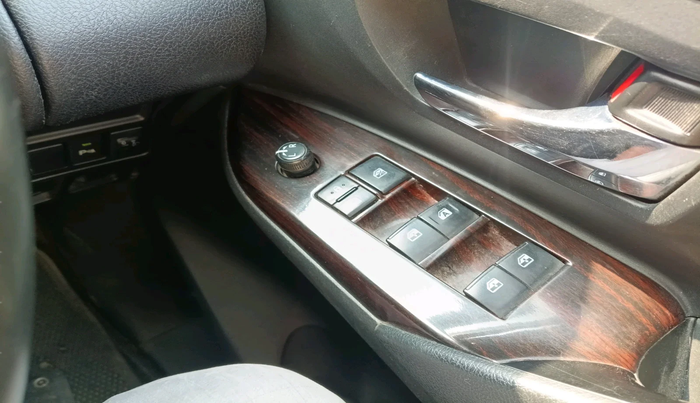 2017 Toyota Innova Crysta 2.8 GX AT 8 STR, Diesel, Automatic, 1,22,491 km, interior