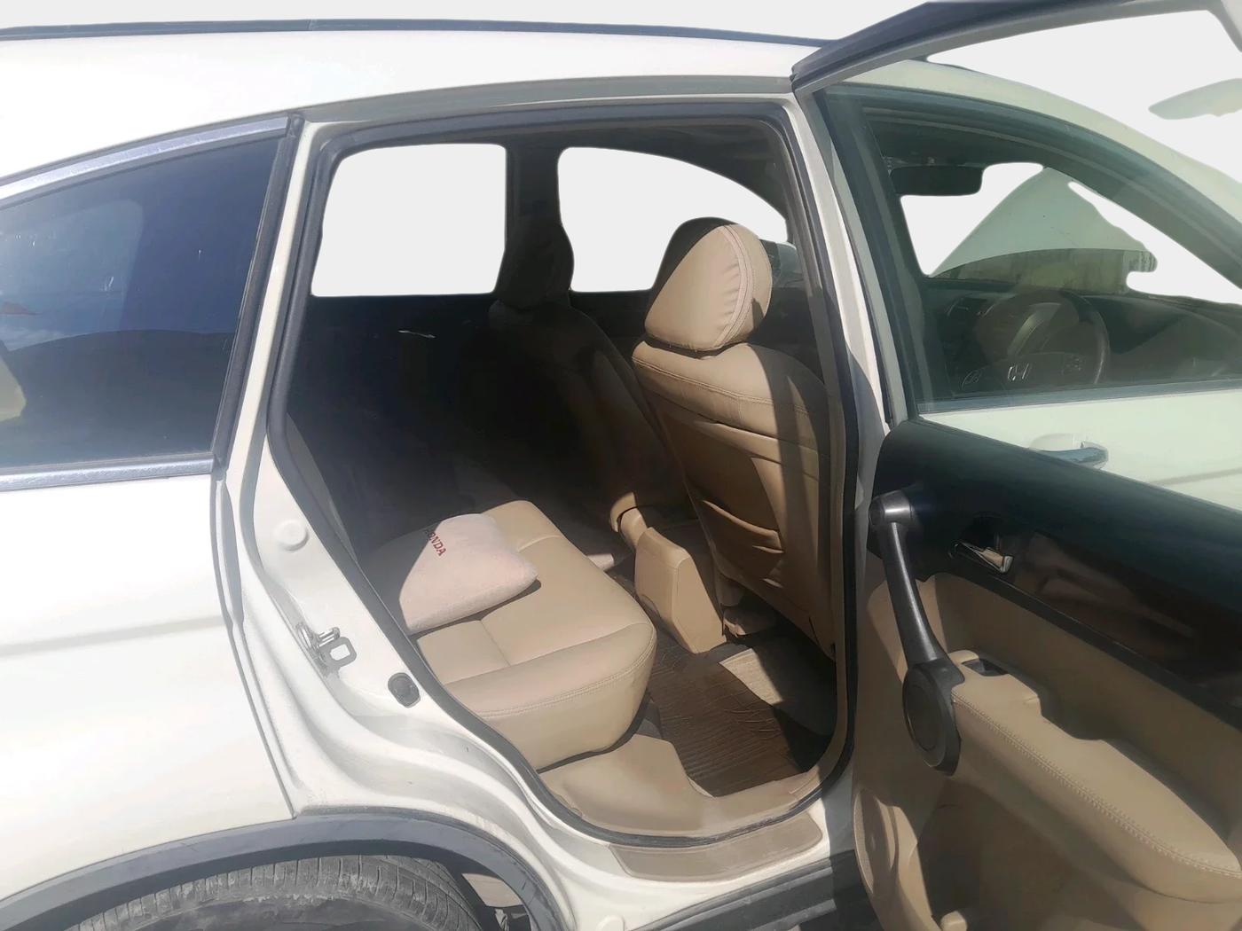2011 Honda CRV 2.4L 2WD AT, Petrol, Automatic, 1,87,556 km, interior