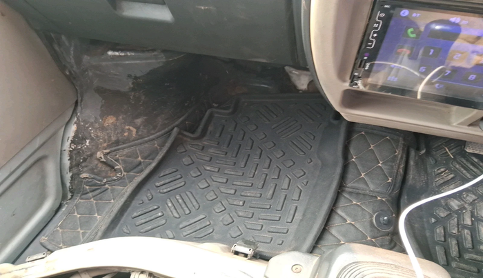 2014 Maruti Eeco 5 STR WITH A/C+HTR CNG, Petrol, Manual, 1,45,409 km, interior