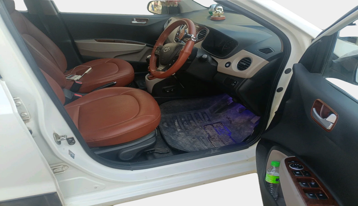 2016 Hyundai Grand i10 ASTA (O) 1.2 KAPPA VTVT, Petrol, Manual, 1,25,684 km, interior