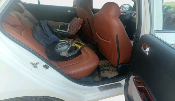 2016 Hyundai Grand i10 ASTA (O) 1.2 KAPPA VTVT, Petrol, Manual, 1,25,684 km, interior