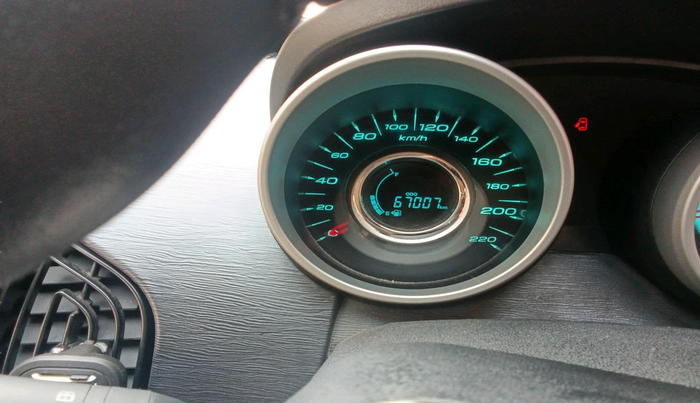 2018 Mahindra XUV500 W6, Diesel, Manual, 67,007 km, interior