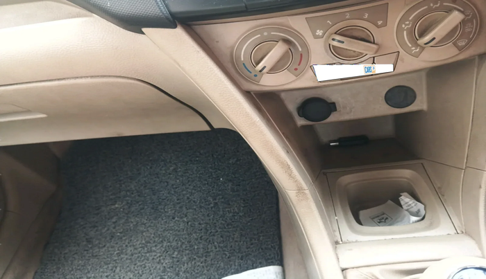 2014 Maruti Swift Dzire VXI, Petrol, Manual, 1,03,123 km, interior