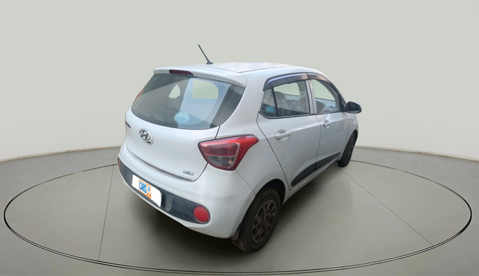 2017 Hyundai Grand i10 MAGNA 1.2 KAPPA VTVT, Petrol, Manual, 1,37,862 km, exterior