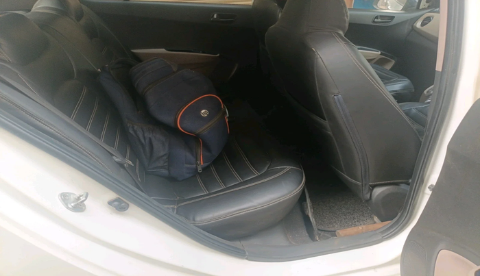 2017 Hyundai Grand i10 MAGNA 1.2 KAPPA VTVT, Petrol, Manual, 1,37,862 km, interior