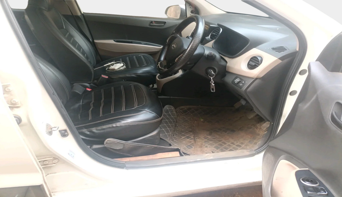 2017 Hyundai Grand i10 MAGNA 1.2 KAPPA VTVT, Petrol, Manual, 1,37,862 km, interior