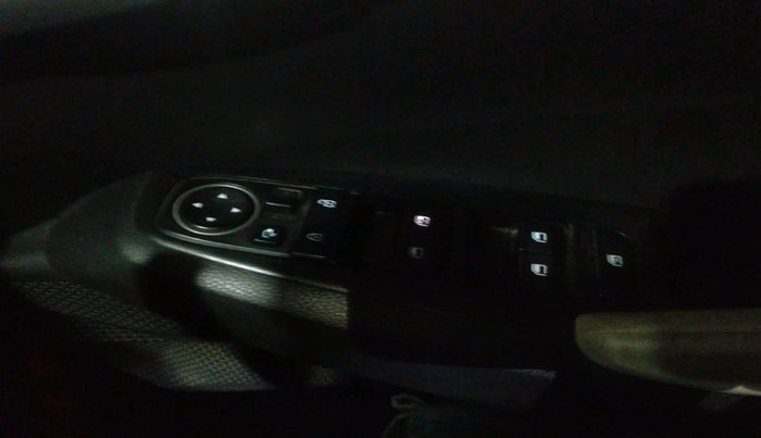 2022 KIA SELTOS HTK PLUS 1.5 IMT, Petrol, Manual, 62,000 km, interior