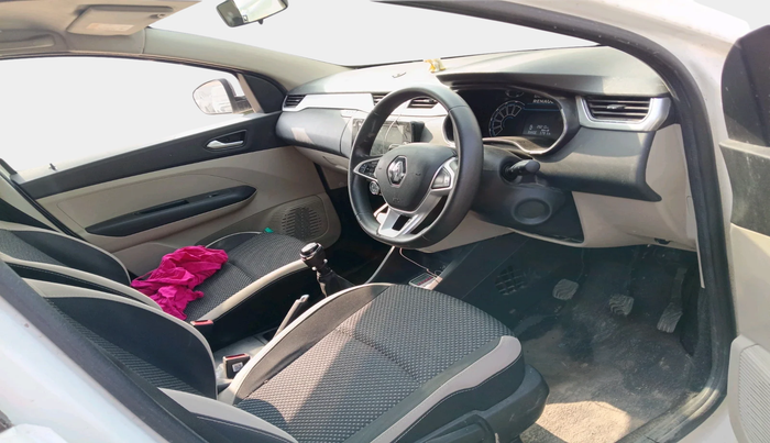 2022 Renault TRIBER RXZ, Petrol, Manual, 28,210 km, interior