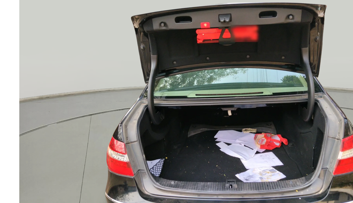 2011 Mercedes Benz E Class 200 ELEGANCE, Petrol, Automatic, 50,000 km, exterior