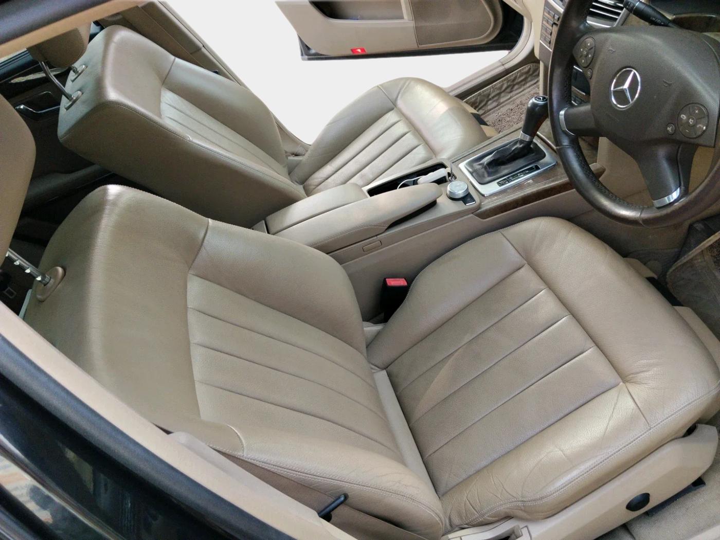 2011 Mercedes Benz E Class 200 ELEGANCE, Petrol, Automatic, 50,000 km, interior