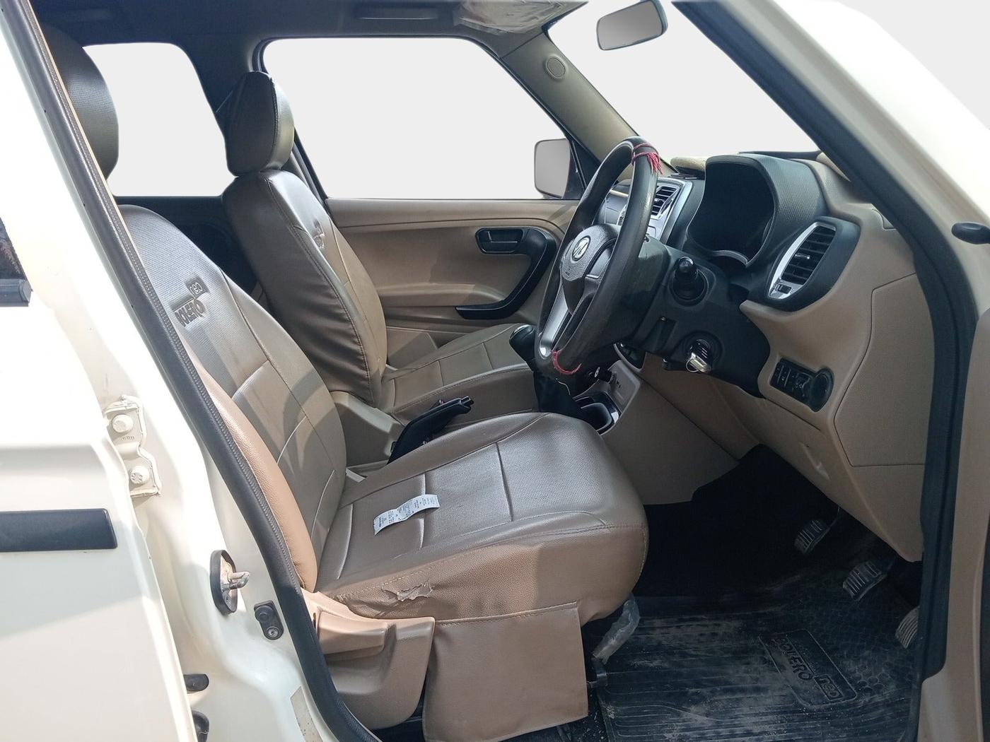 2022 Mahindra BOLERO NEO N 8, Diesel, Manual, 63,603 km, interior