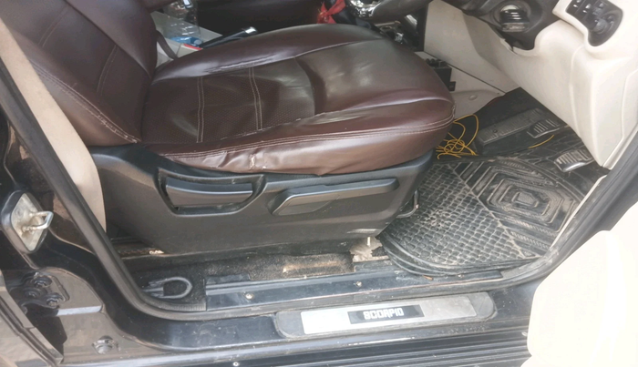 2020 Mahindra Scorpio S9, Diesel, Manual, 1,09,247 km, interior