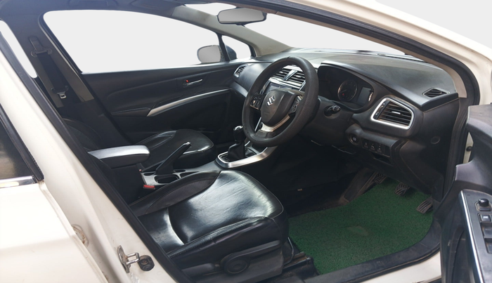 2018 Maruti S Cross ALPHA 1.3, Diesel, Manual, 79,000 km, interior