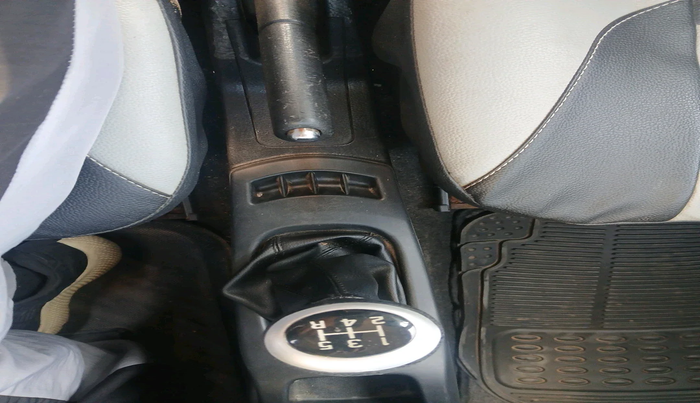 2016 Maruti Wagon R 1.0 VXI, Petrol, Manual, 33,174 km, interior