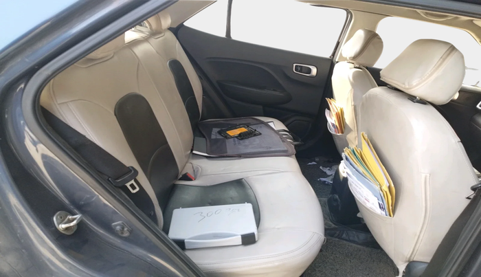 2020 Hyundai VENUE S+ 1.2, Petrol, Manual, 70,494 km, interior