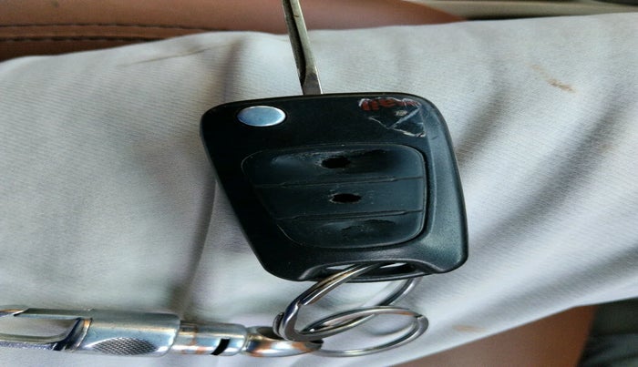 2011 Hyundai Verna FLUIDIC 1.4 VTVT CX, Petrol, Manual, 1,12,770 km, interior