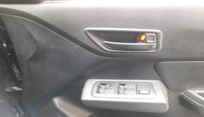 2020 Maruti Swift LXI, Petrol, Manual, 15,234 km, interior