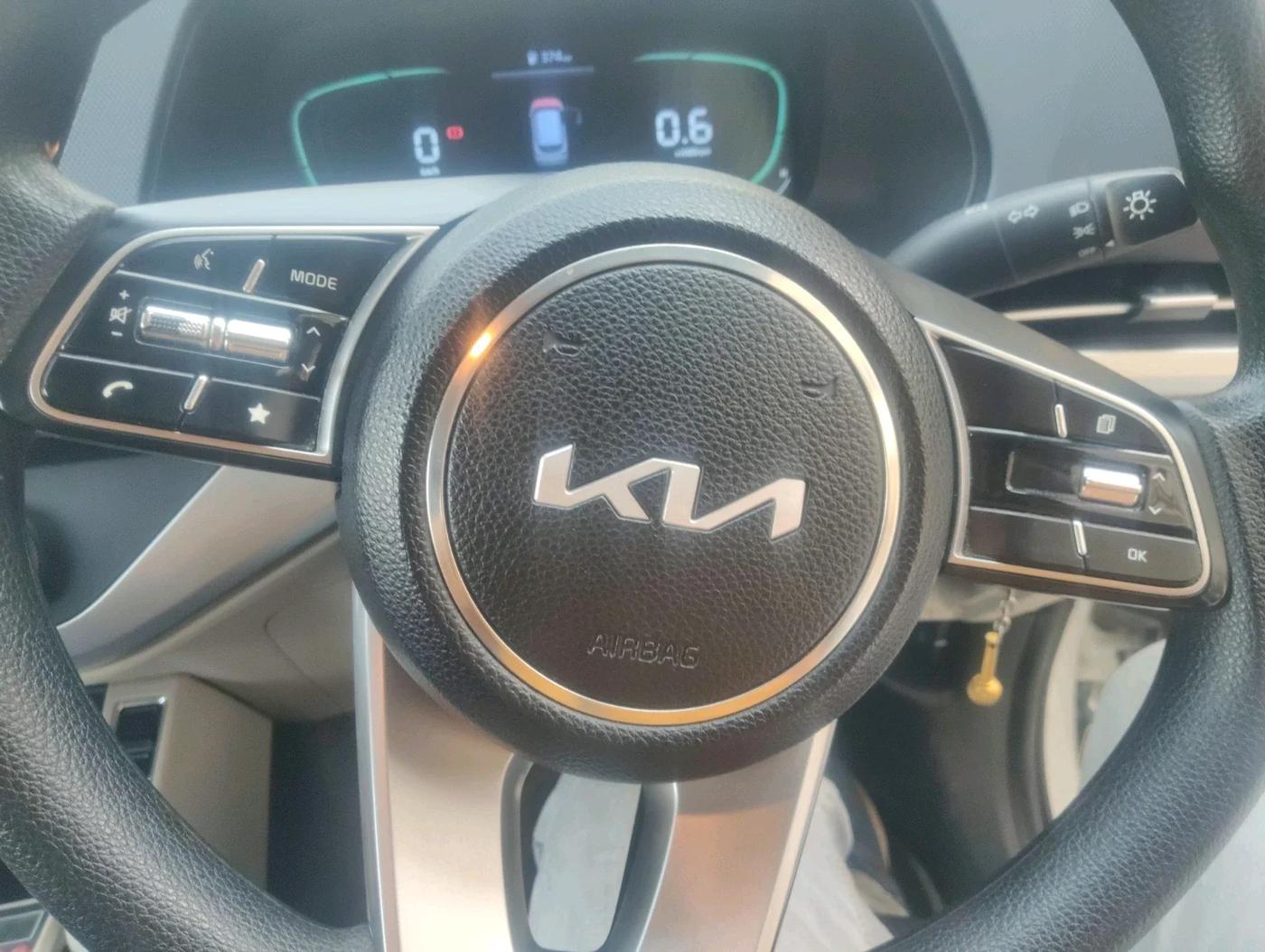 2024 KIA CARENS Premium (O) 1.5 Petrol 7 STR, Petrol, Manual, 26,036 km, interior