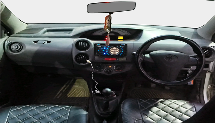 2012 Toyota Etios G, Petrol, Manual, 1,41,758 km, interior