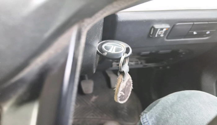 2024 Tata PUNCH PURE MT, Petrol, Manual, 35,818 km, interior