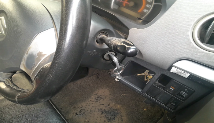 2012 Maruti Wagon R 1.0 VXI, Petrol, Manual, 1,16,974 km, interior