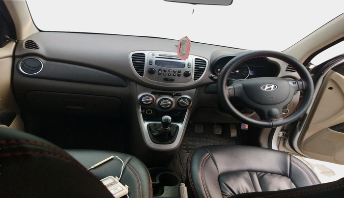 2015 Hyundai i10 SPORTZ 1.1, Petrol, Manual, 53,785 km, interior