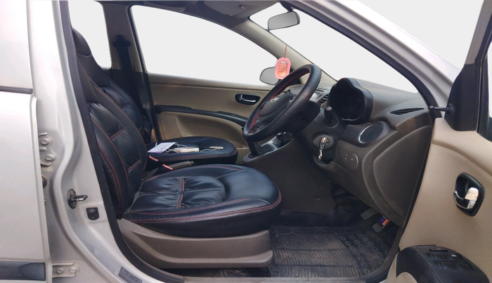 2015 Hyundai i10 SPORTZ 1.1, Petrol, Manual, 53,785 km, interior