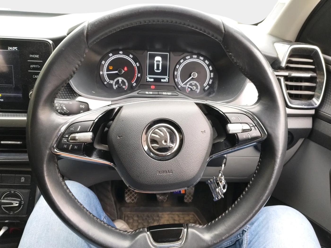 2022 Skoda KUSHAQ AMBITION 1.0L TSI MT, Petrol, Manual, 29,689 km, interior