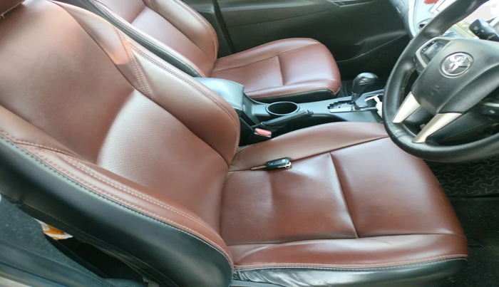 2019 Toyota Innova Crysta 2.8 GX AT 7 STR, Diesel, Automatic, 1,20,163 km, interior