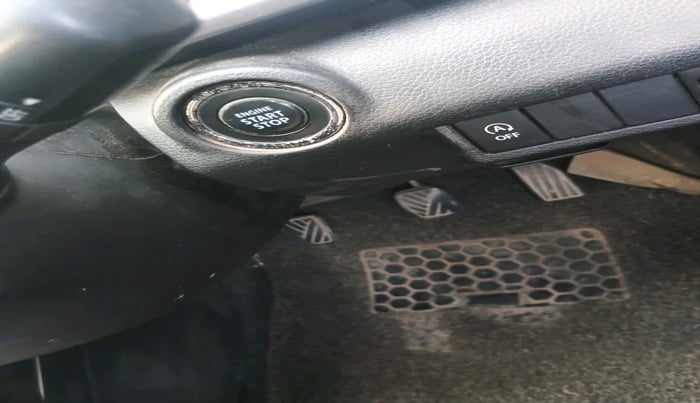 2020 Maruti XL6 ALPHA MT, Petrol, Manual, 47,299 km, interior