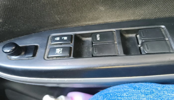 2018 Maruti Baleno ZETA DIESEL 1.3, Diesel, Manual, 1,60,026 km, interior