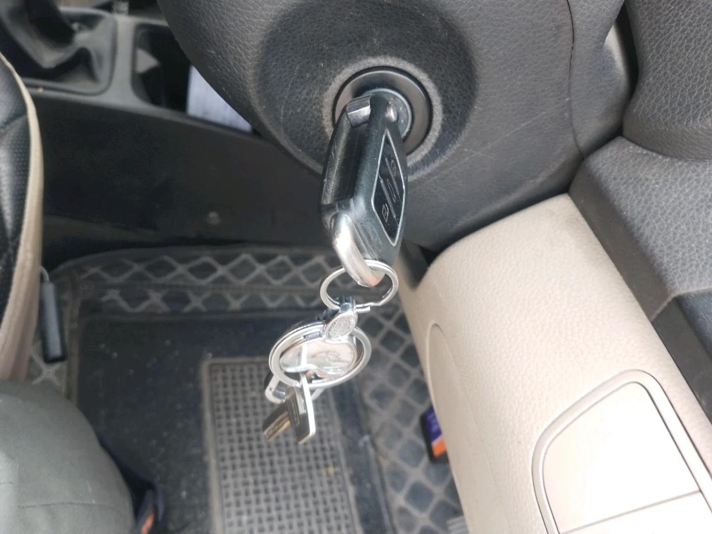 2018 Hyundai Eon MAGNA +, Petrol, Manual, 33,915 km, interior