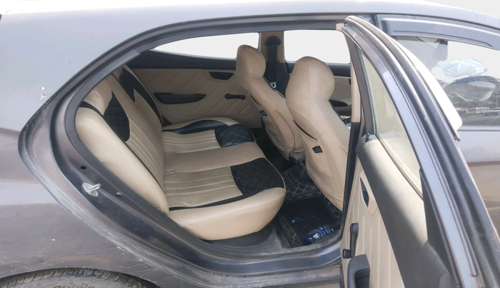 2018 Hyundai Eon MAGNA +, Petrol, Manual, 33,915 km, interior