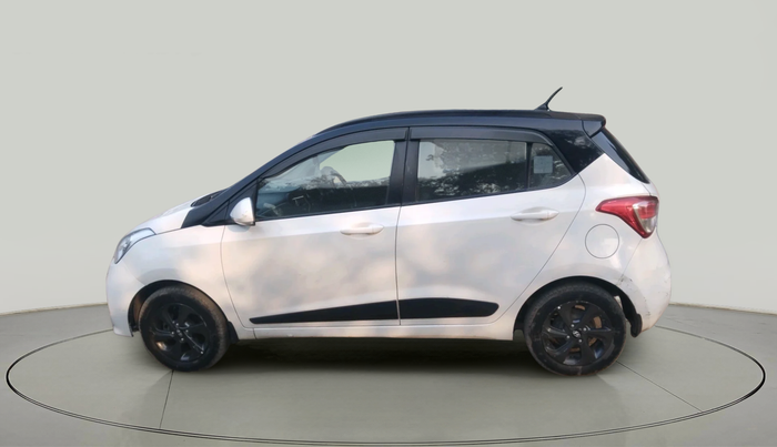 2018 Hyundai Grand i10 SPORTZ 1.2 KAPPA VTVT DUAL TONE, Petrol, Manual, 1,00,234 km, exterior