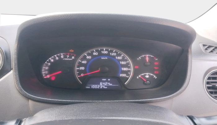 2018 Hyundai Grand i10 SPORTZ 1.2 KAPPA VTVT DUAL TONE, Petrol, Manual, 1,00,234 km, interior