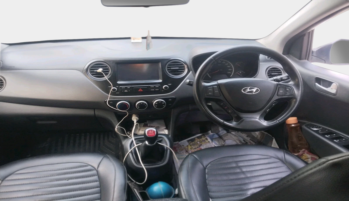 2018 Hyundai Grand i10 SPORTZ 1.2 KAPPA VTVT DUAL TONE, Petrol, Manual, 1,00,234 km, interior