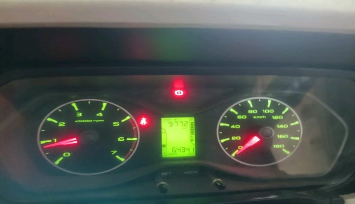 2018 Mahindra Scorpio S7, Diesel, Manual, 64,341 km, interior