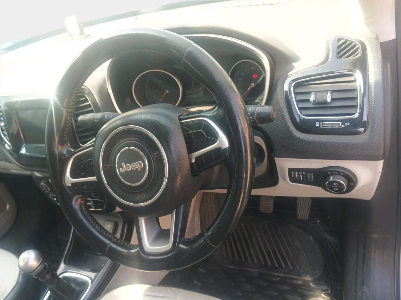2017 Jeep Compass LIMITED 2.0 DIESEL, Diesel, Manual, 1,75,162 km, interior