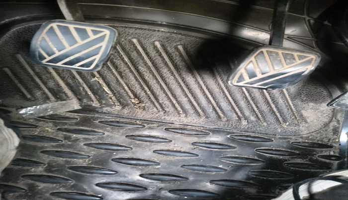 2011 Maruti Wagon R 1.0 LXI, Petrol, Manual, 92,353 km, interior