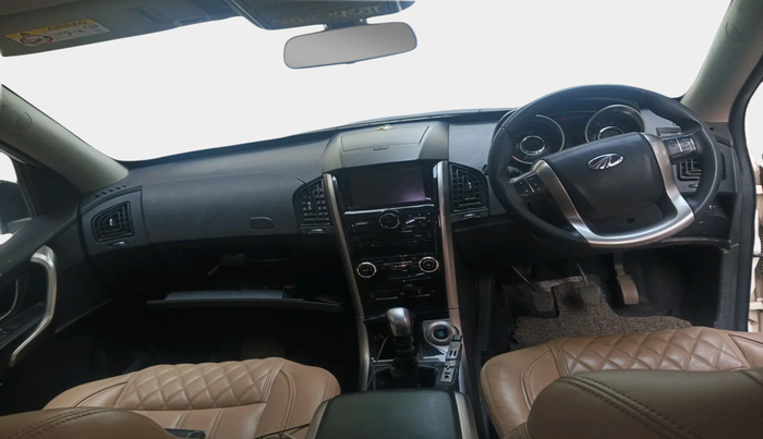 2018 Mahindra XUV500 W7, Diesel, Manual, 51,626 km, interior