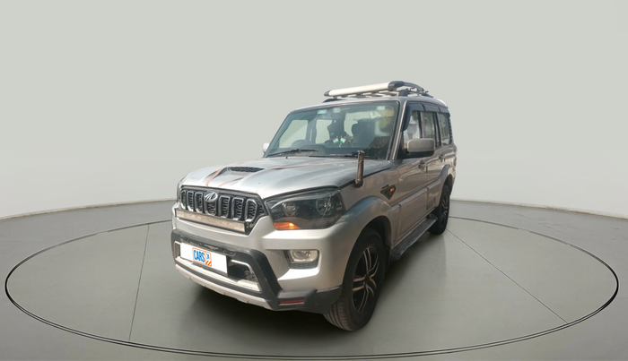 2017 Mahindra Scorpio S4 PLUS 1.99 INTELLI-HYBRID, Diesel, Manual, 66,787 km, exterior
