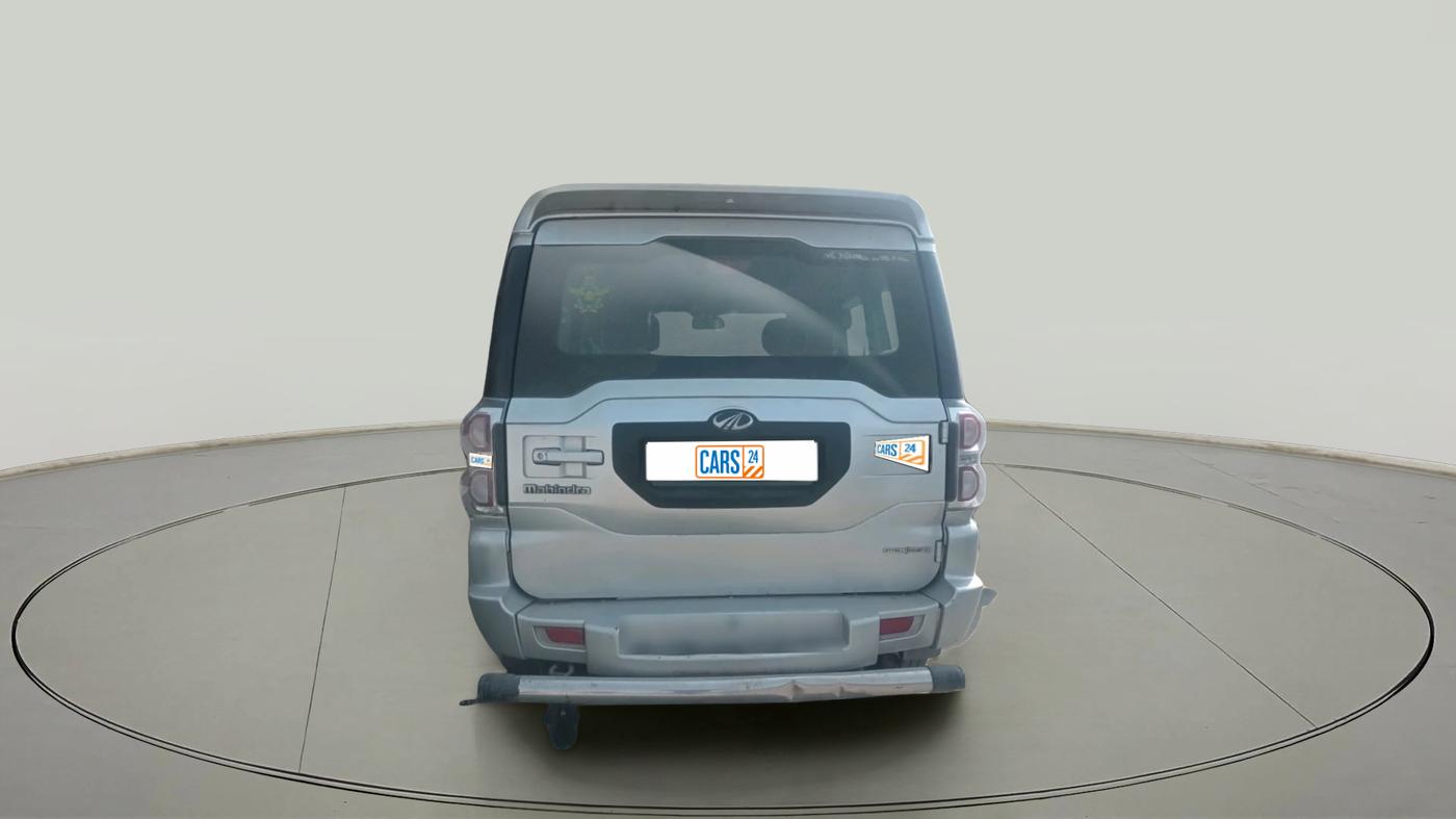 2017 Mahindra Scorpio S4 PLUS 1.99 INTELLI-HYBRID, Diesel, Manual, 66,787 km, exterior