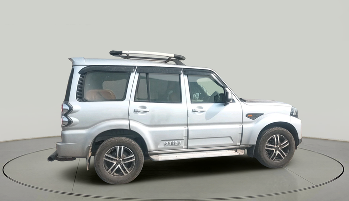 2017 Mahindra Scorpio S4 PLUS 1.99 INTELLI-HYBRID, Diesel, Manual, 66,787 km, exterior