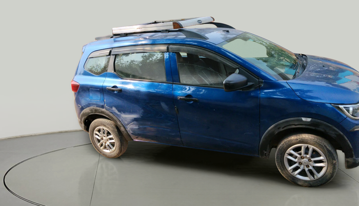 2022 Renault TRIBER RXL MT, Petrol, Manual, 69,790 km, exterior