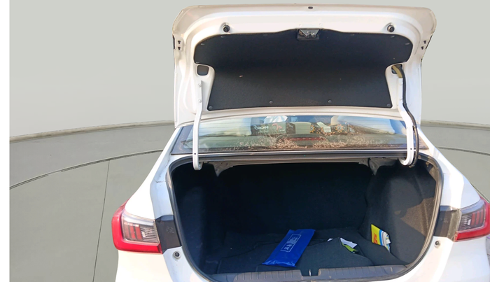 2025 Honda Amaze ZX 1.2 Petrol CVT, Petrol, Automatic, 13,661 km, exterior