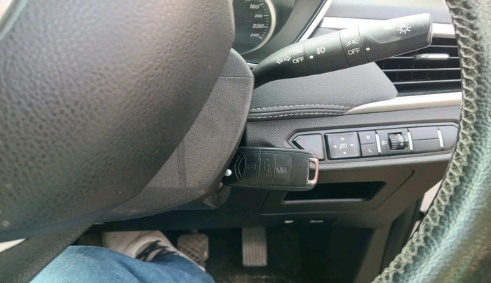 2021 MG HECTOR SUPER 2.0 DIESEL, Diesel, Manual, 1,63,852 km, interior