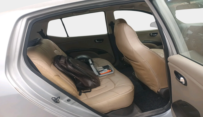 2014 Hyundai i10 SPORTZ 1.1, Petrol, Manual, 65,431 km, interior