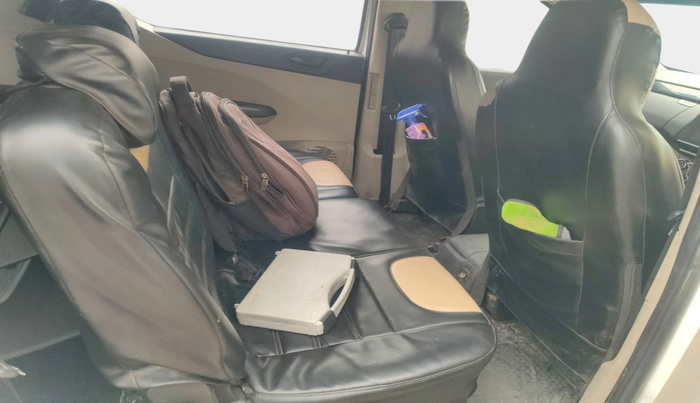 2022 Renault TRIBER RXT, Petrol, Manual, 28,760 km, interior