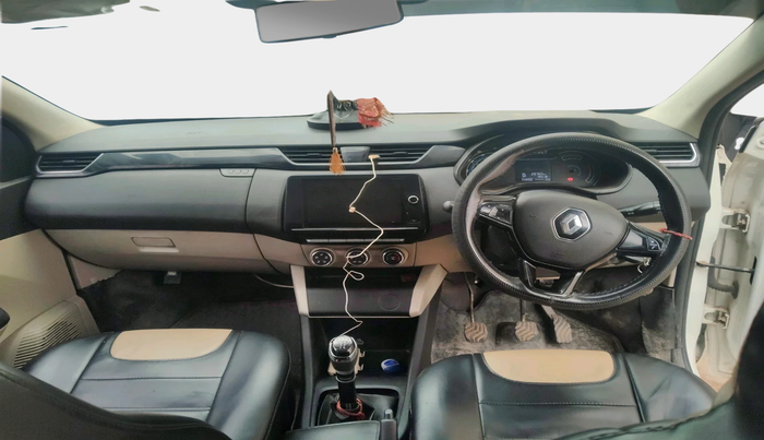 2022 Renault TRIBER RXT, Petrol, Manual, 28,760 km, interior