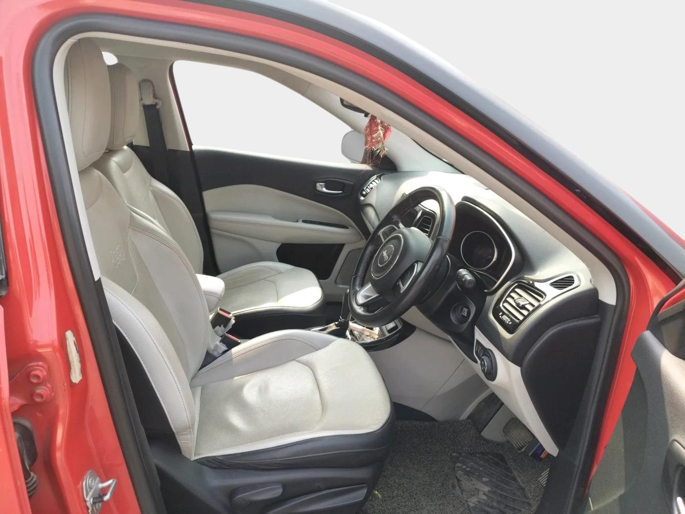 2017 Jeep Compass LIMITED 1.4 PETROL AT, Petrol, Automatic, 72,186 km, interior